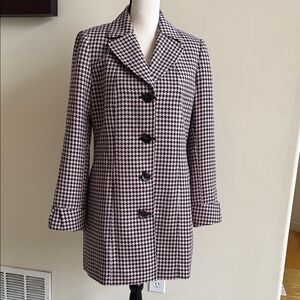 Tahari ASL Black and White Houndstooth Trench Coat